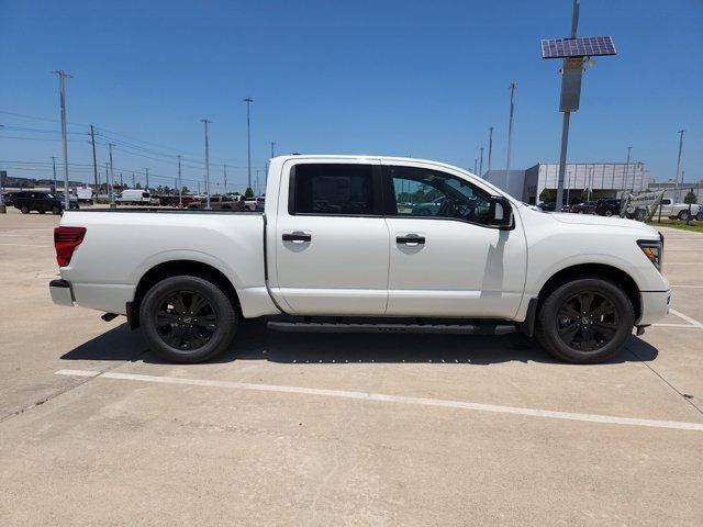 2024 Nissan Titan SV