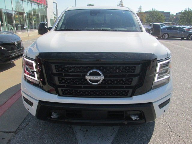 2024 Nissan Titan SV