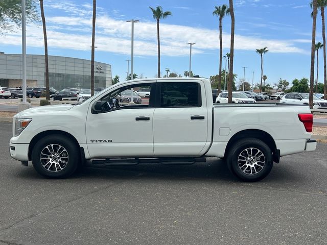 2024 Nissan Titan SV