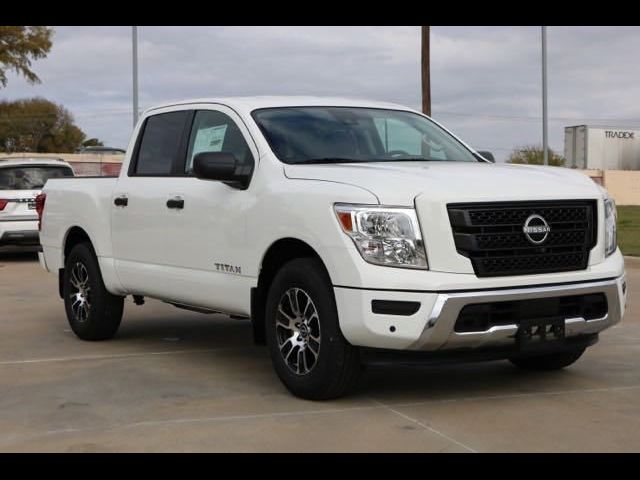 2024 Nissan Titan SV