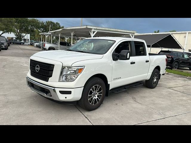 2024 Nissan Titan SV