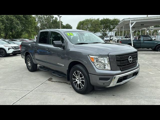 2024 Nissan Titan SV