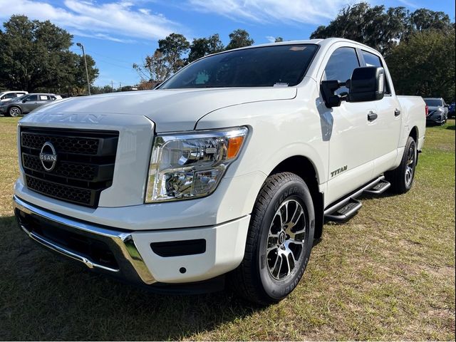 2024 Nissan Titan SV