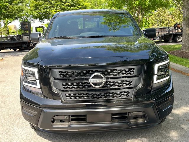 2024 Nissan Titan SV