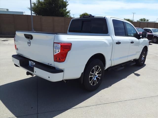 2024 Nissan Titan SV