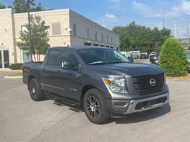 2024 Nissan Titan SV