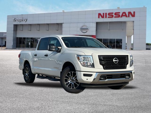 2024 Nissan Titan SV