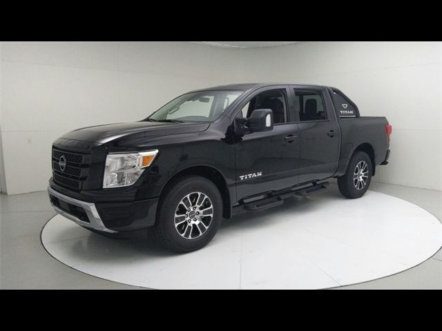 2024 Nissan Titan SV