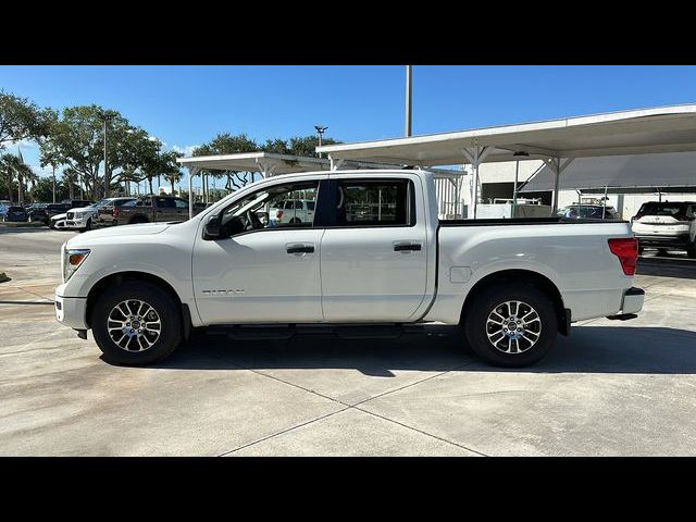 2024 Nissan Titan SV