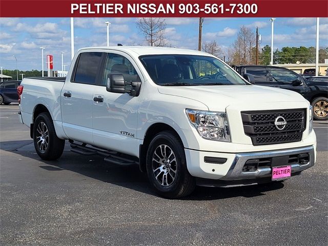 2024 Nissan Titan SV