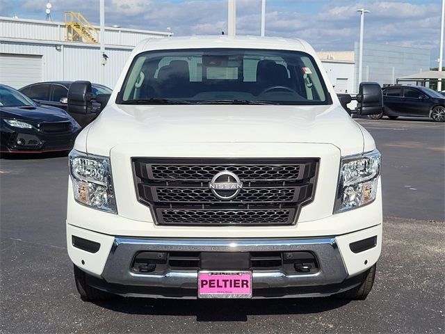 2024 Nissan Titan SV