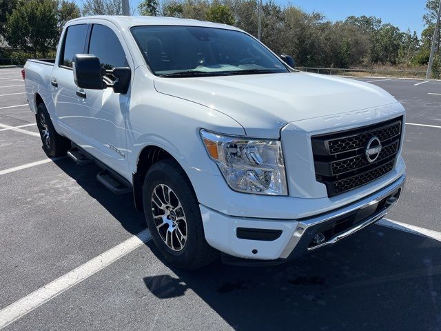 2024 Nissan Titan SV