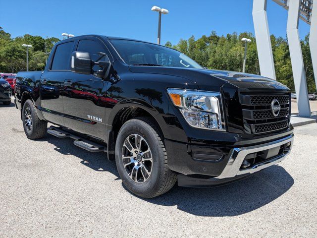 2024 Nissan Titan SV