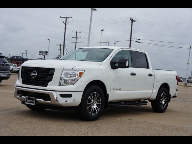 2024 Nissan Titan SV