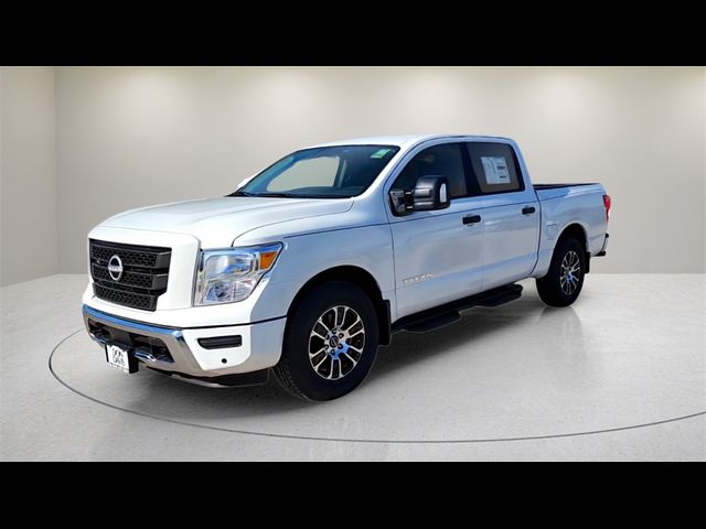 2024 Nissan Titan SV