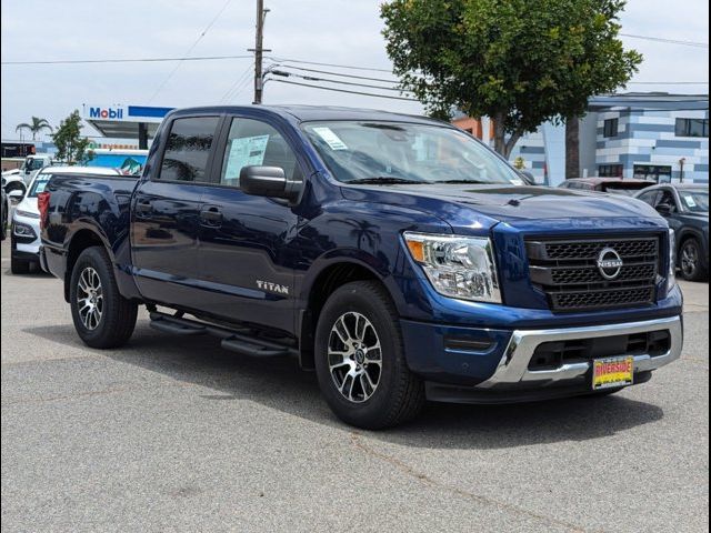 2024 Nissan Titan SV