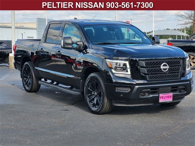 2024 Nissan Titan SV