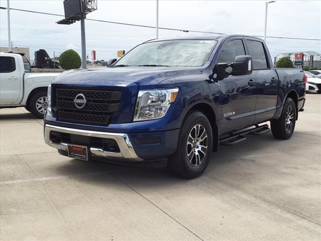 2024 Nissan Titan SV