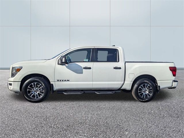 2024 Nissan Titan SV