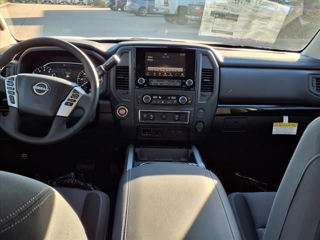 2024 Nissan Titan SV
