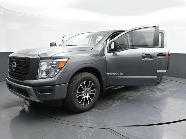 2024 Nissan Titan SV