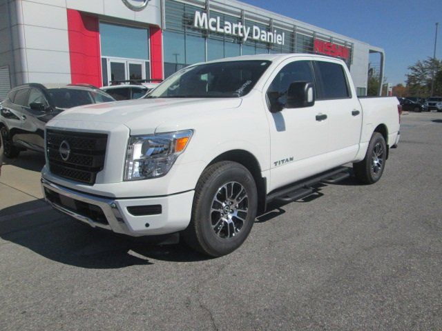 2024 Nissan Titan SV