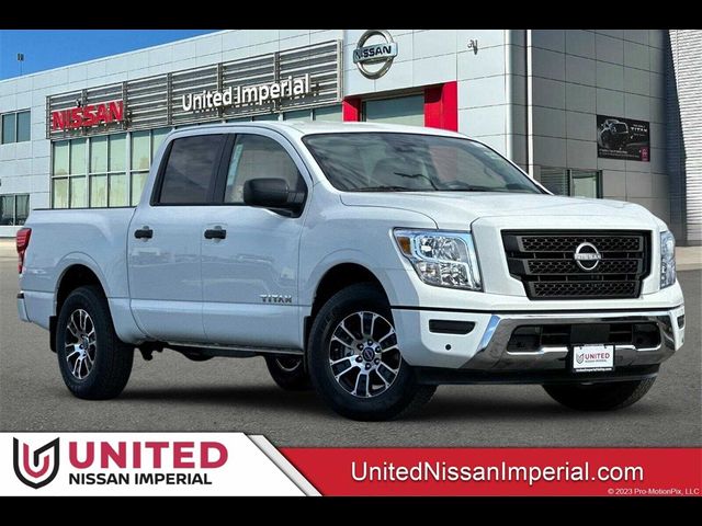 2024 Nissan Titan SV