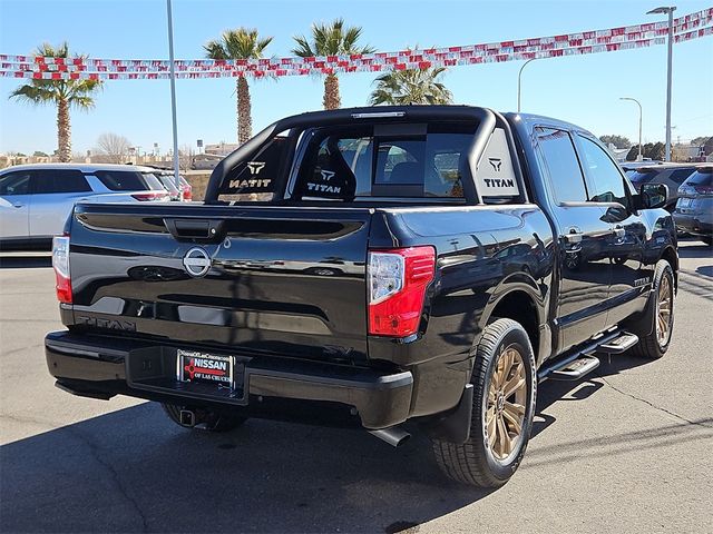 2024 Nissan Titan SV