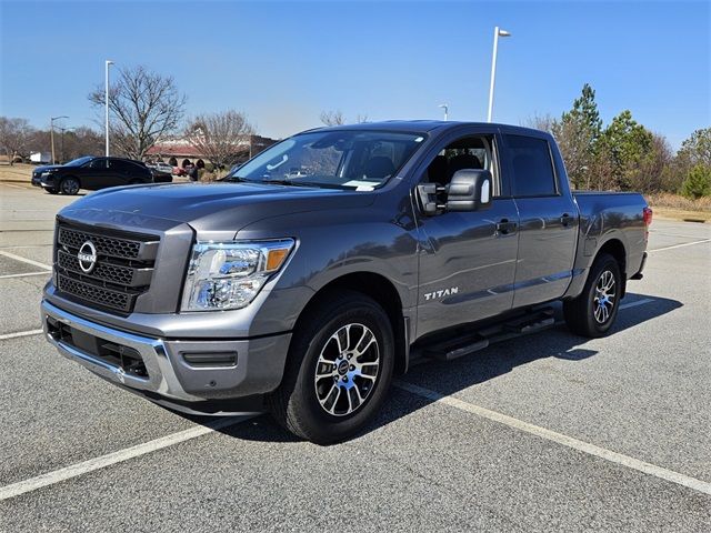 2024 Nissan Titan SV