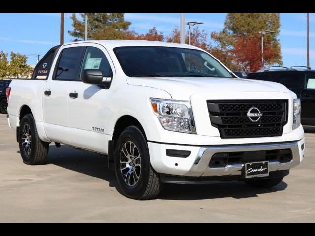 2024 Nissan Titan SV