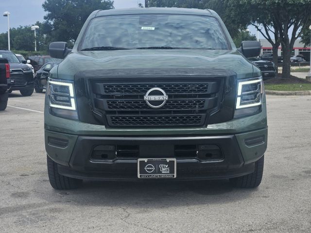 2024 Nissan Titan SV