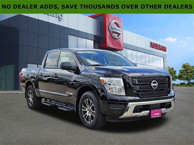 2024 Nissan Titan SV