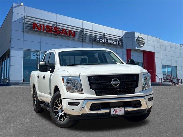 2024 Nissan Titan SV