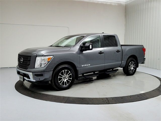 2024 Nissan Titan SV