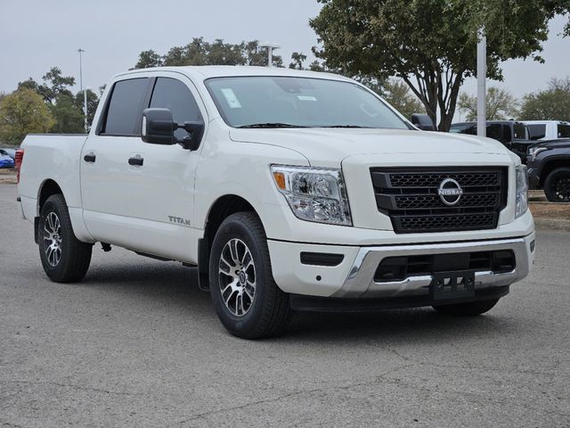 2024 Nissan Titan SV