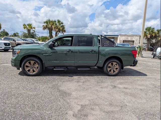 2024 Nissan Titan SV