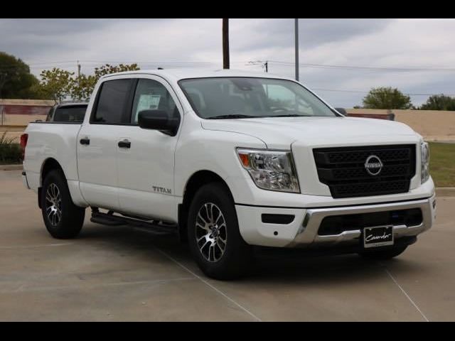 2024 Nissan Titan SV