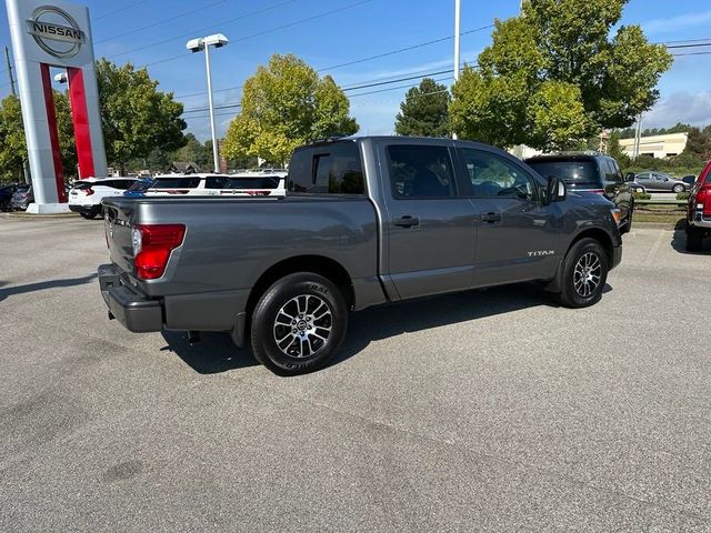 2024 Nissan Titan SV