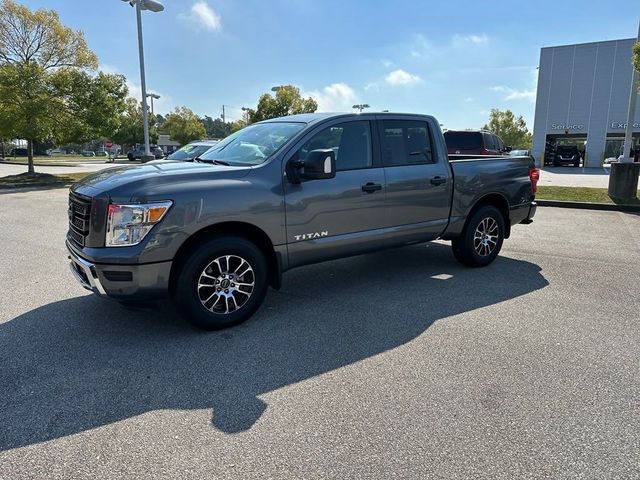 2024 Nissan Titan SV