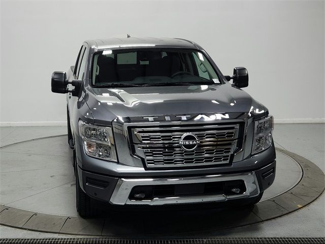 2024 Nissan Titan SV