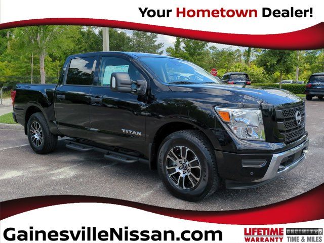 2024 Nissan Titan SV