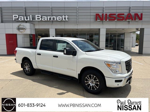 2024 Nissan Titan SV