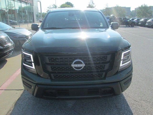 2024 Nissan Titan SV