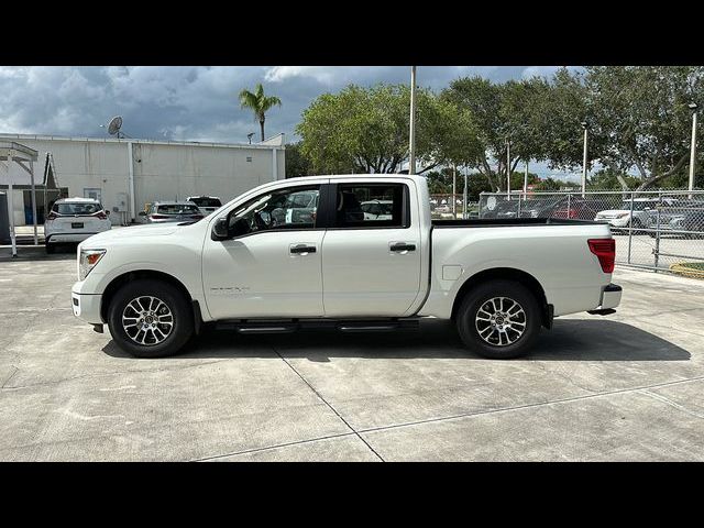 2024 Nissan Titan SV