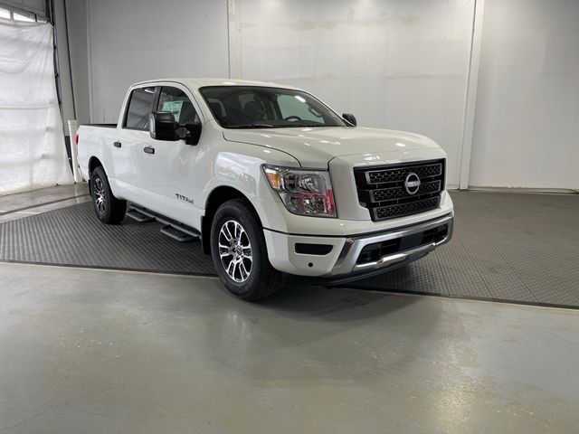 2024 Nissan Titan SV