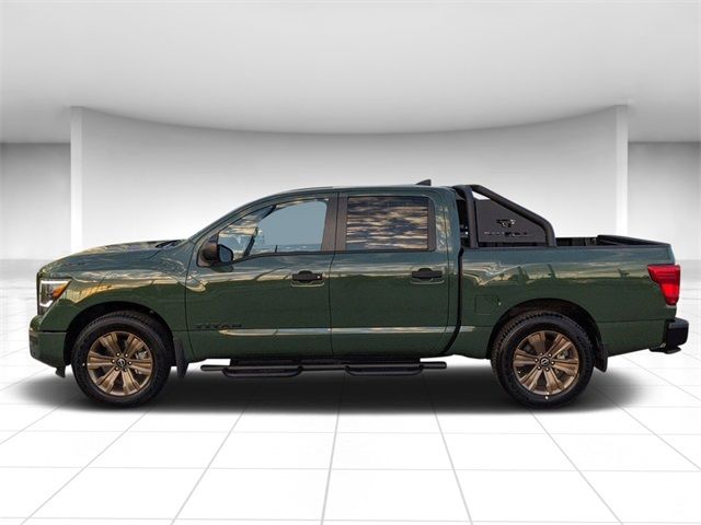 2024 Nissan Titan SV