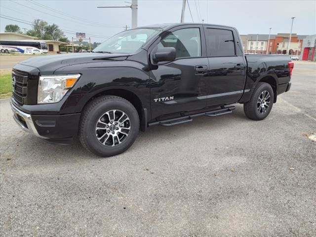 2024 Nissan Titan SV