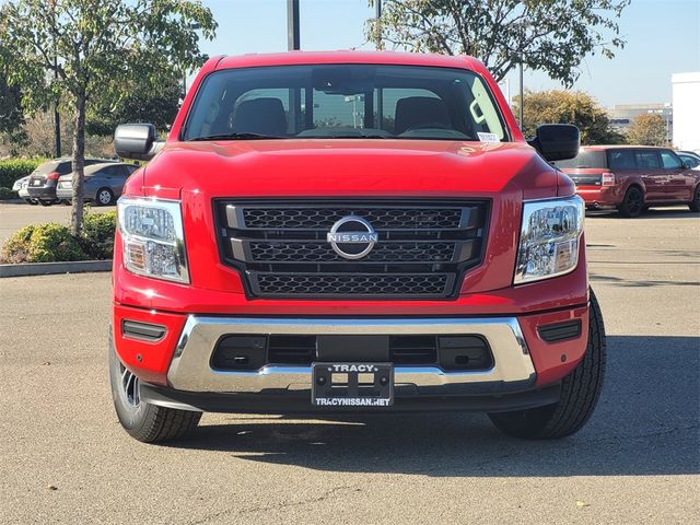 2024 Nissan Titan SV