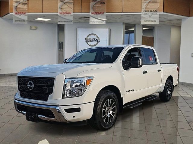 2024 Nissan Titan SV