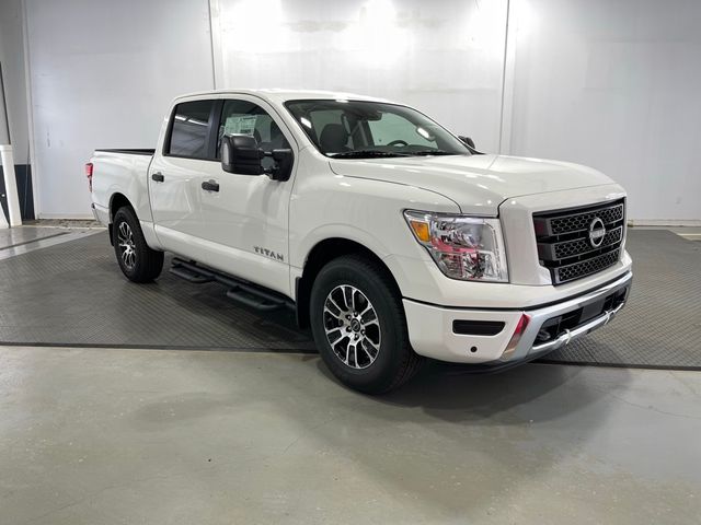 2024 Nissan Titan SV